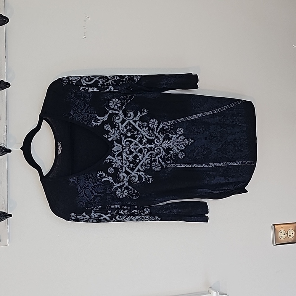 Vanilla Sugar Top With 3/4 Length Sleeves Black/Grey SZ:X-Large